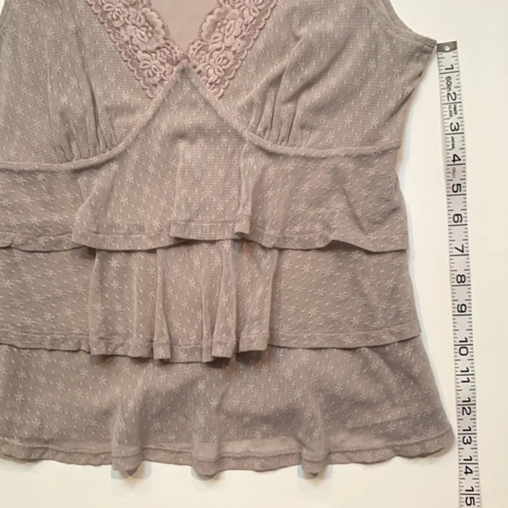 Michael Kors V neck sleeveless stretch lace tiered top with lace trim Size Small